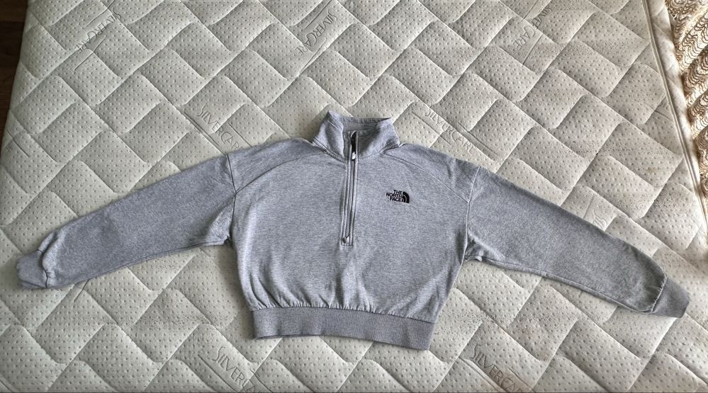 The North Face Cropped 1/4 Zip Sweatshirt