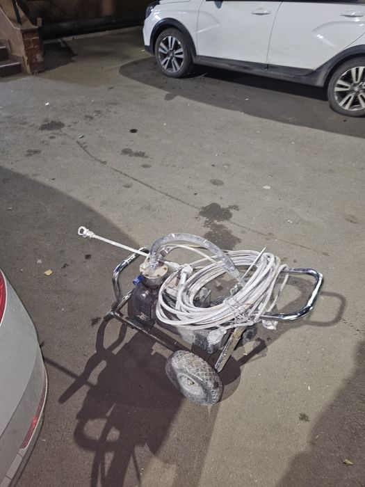 Краска пульт.  Не новый но рабочий.  Нет место оставить.  Продам.