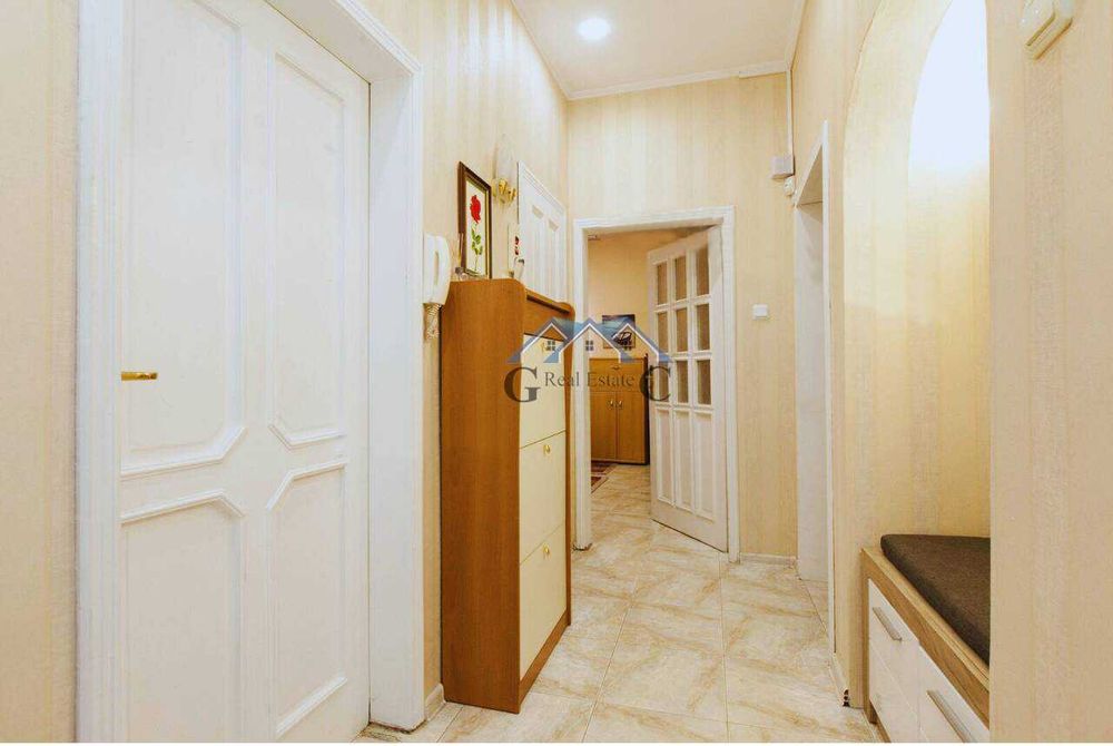 Продава се Многостаен апартамент в Варна, Център - 140 кв.м за 1779 €/кв.м - Снимка #7