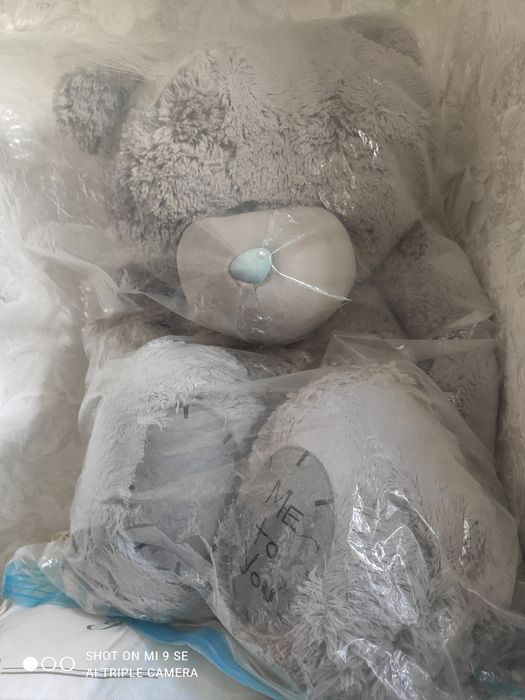 Продаю плюшевого мишку