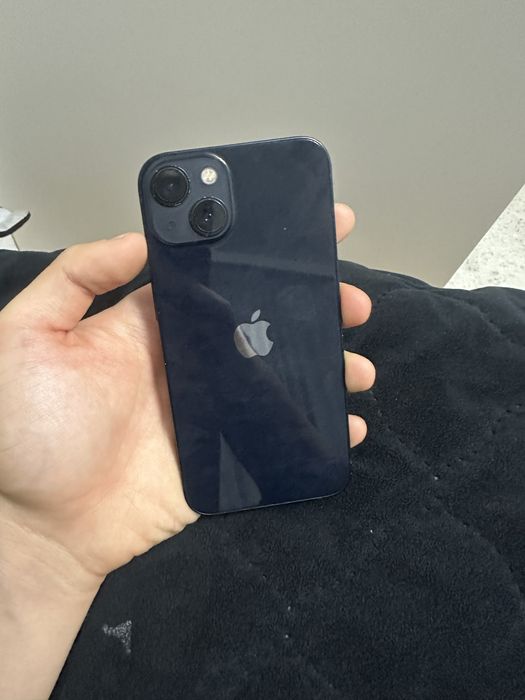 Продам Iphone 13