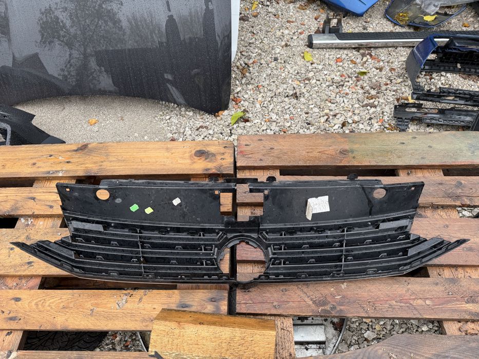 Решетка VW Passat b8