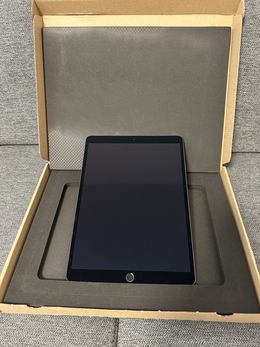 iPAD Air 3rd gen 2019 + accesorii