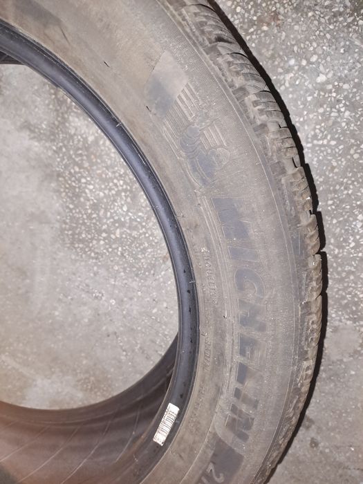 Vând anvelope iarna tubeless Michelin 215/55/R17