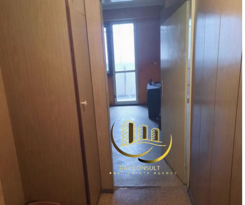 Рей Консулт продава апартамент в кв.Славянски