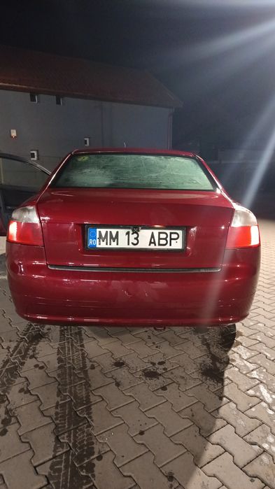 Vând audi a4 b6 1.9