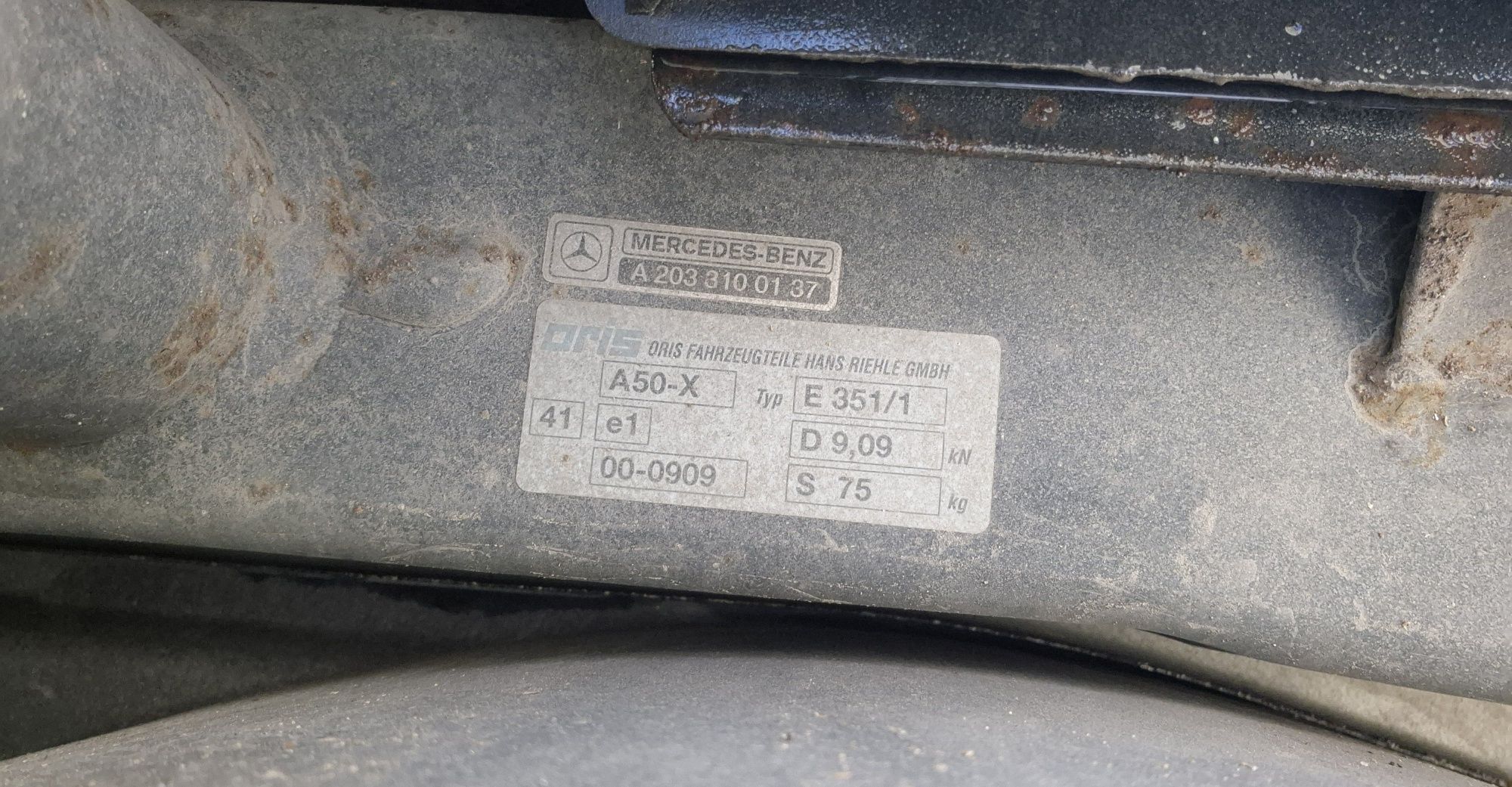 Оригинален теглич за C класа W203