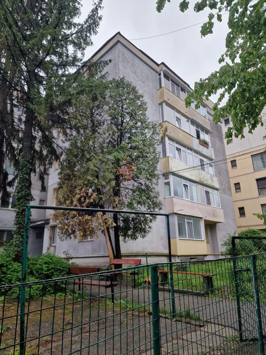 Pitesti Teilor Strada Teilor 2 decomandate 83000 euro