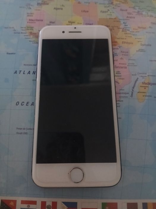 iPhone SE 2 – 128GB – Baterie 100% – Defect Home  – Preț bun