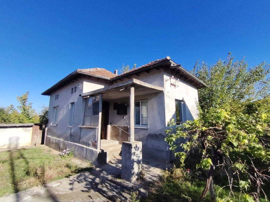 Къща в района на Плевен !