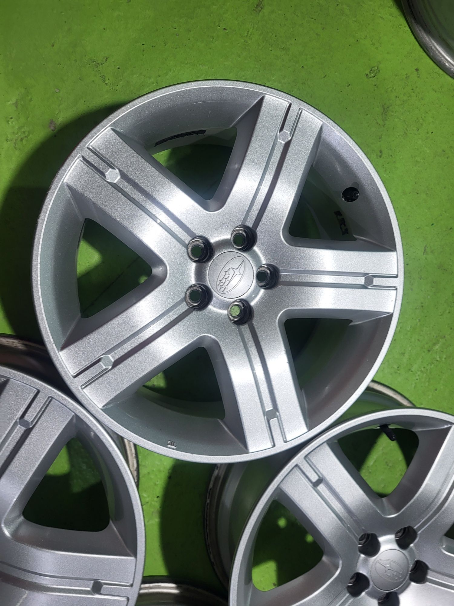 17 5x100 Subaru лети джанти 5х100 субару