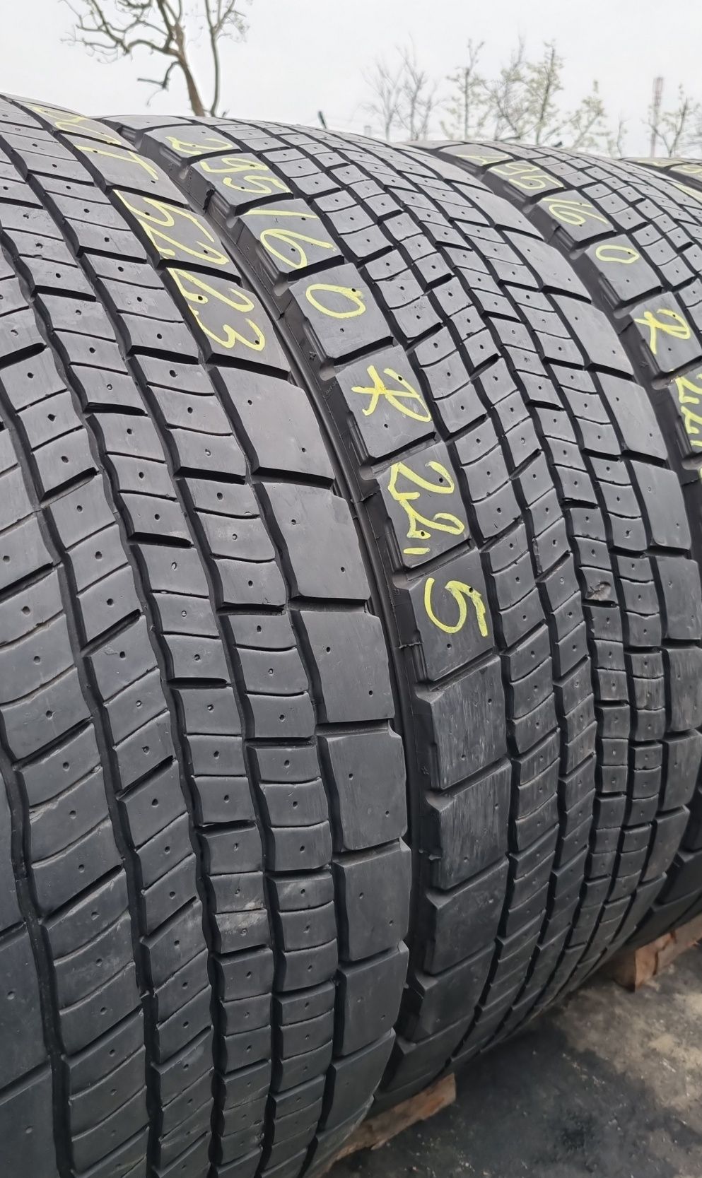 4 Anvelope Michelin 295/60 R22.5 (Camion Tractiune) DOT 5223.