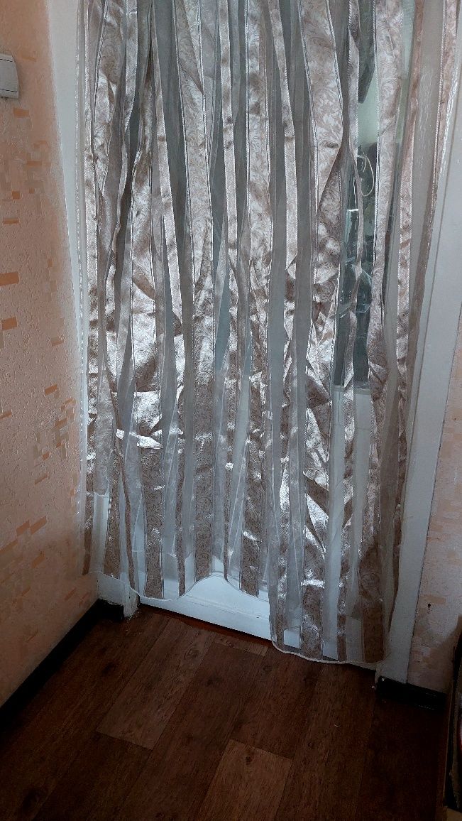 Продаю красивый тюль б/у высота 2,5метра