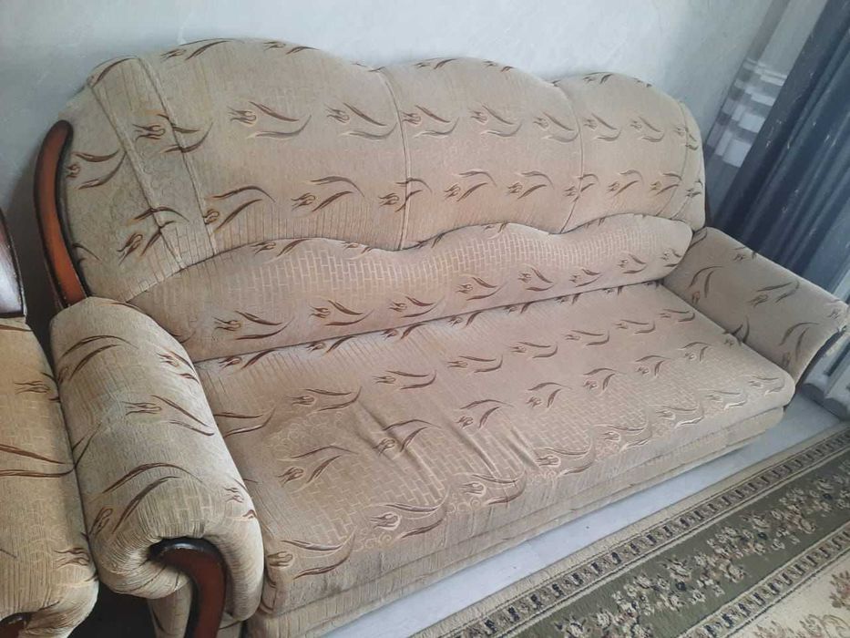 продаю диван и кресло