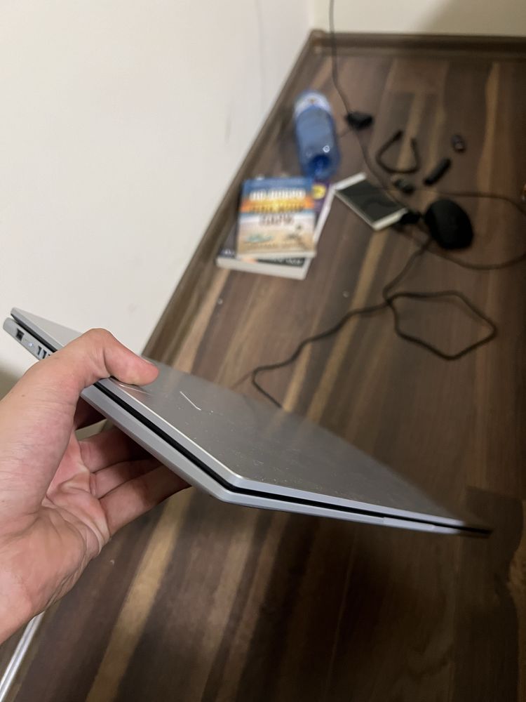 Asus Vivobook Ryzen 7