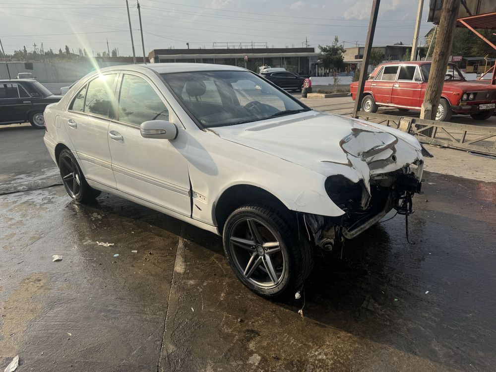 Mercedes W 203 averinniy sotiladi