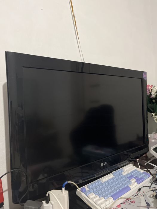 Телевизор LG бушка