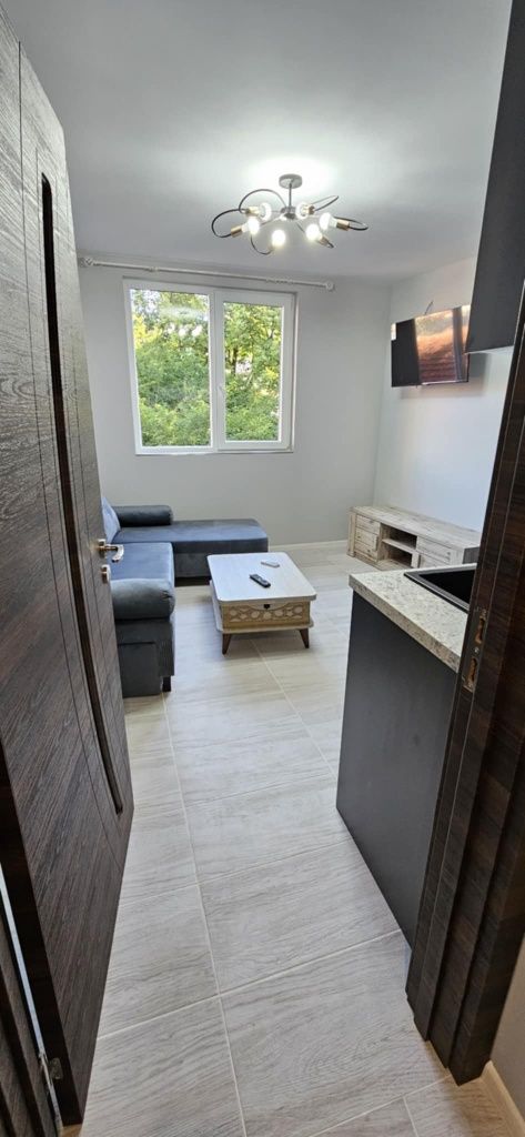 Дава се под наем Двустаен апартамент в Ловеч, Център - 40 кв.м за 306 € - Снимка #4