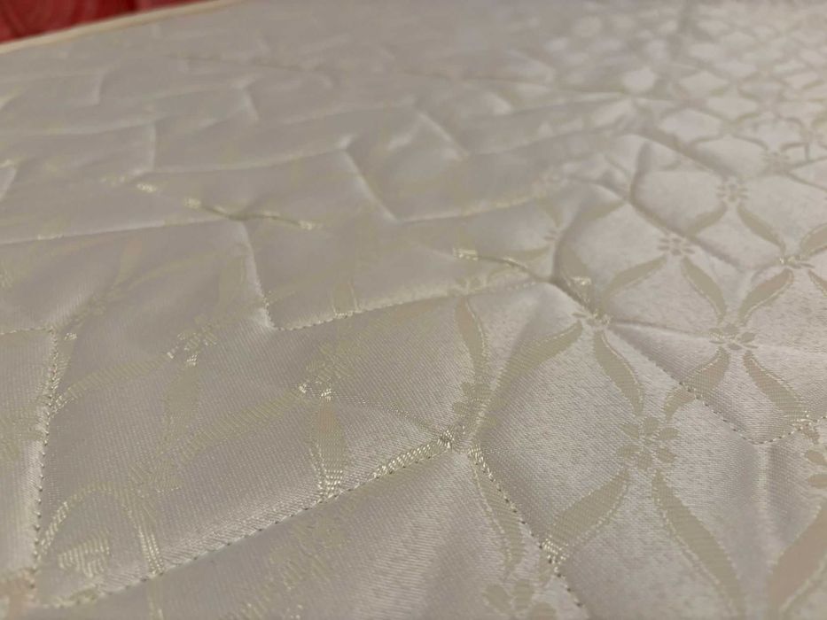 Saltea in stare buna