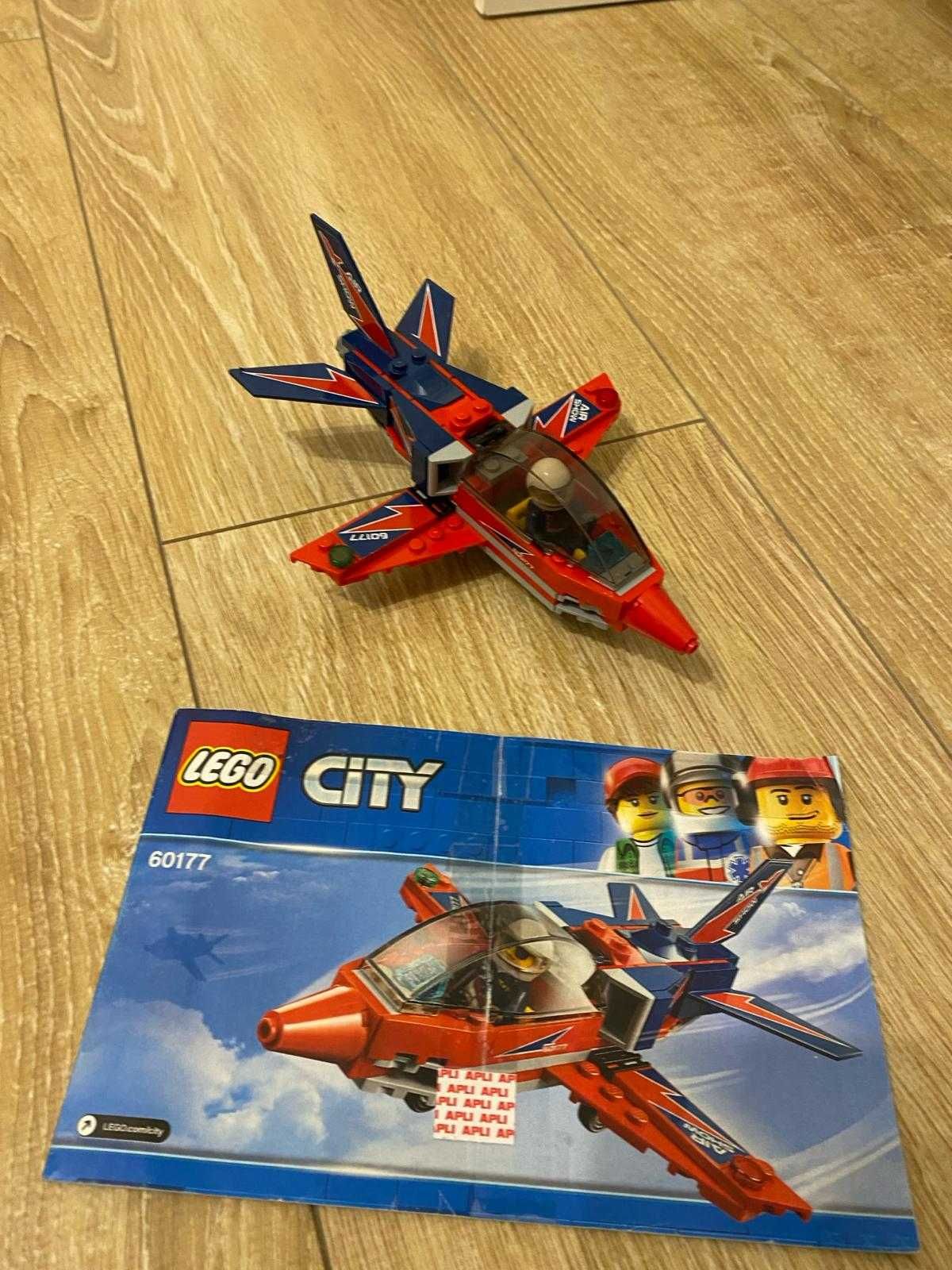LEGO City Great Vehicles Spectacol aviatic 60177