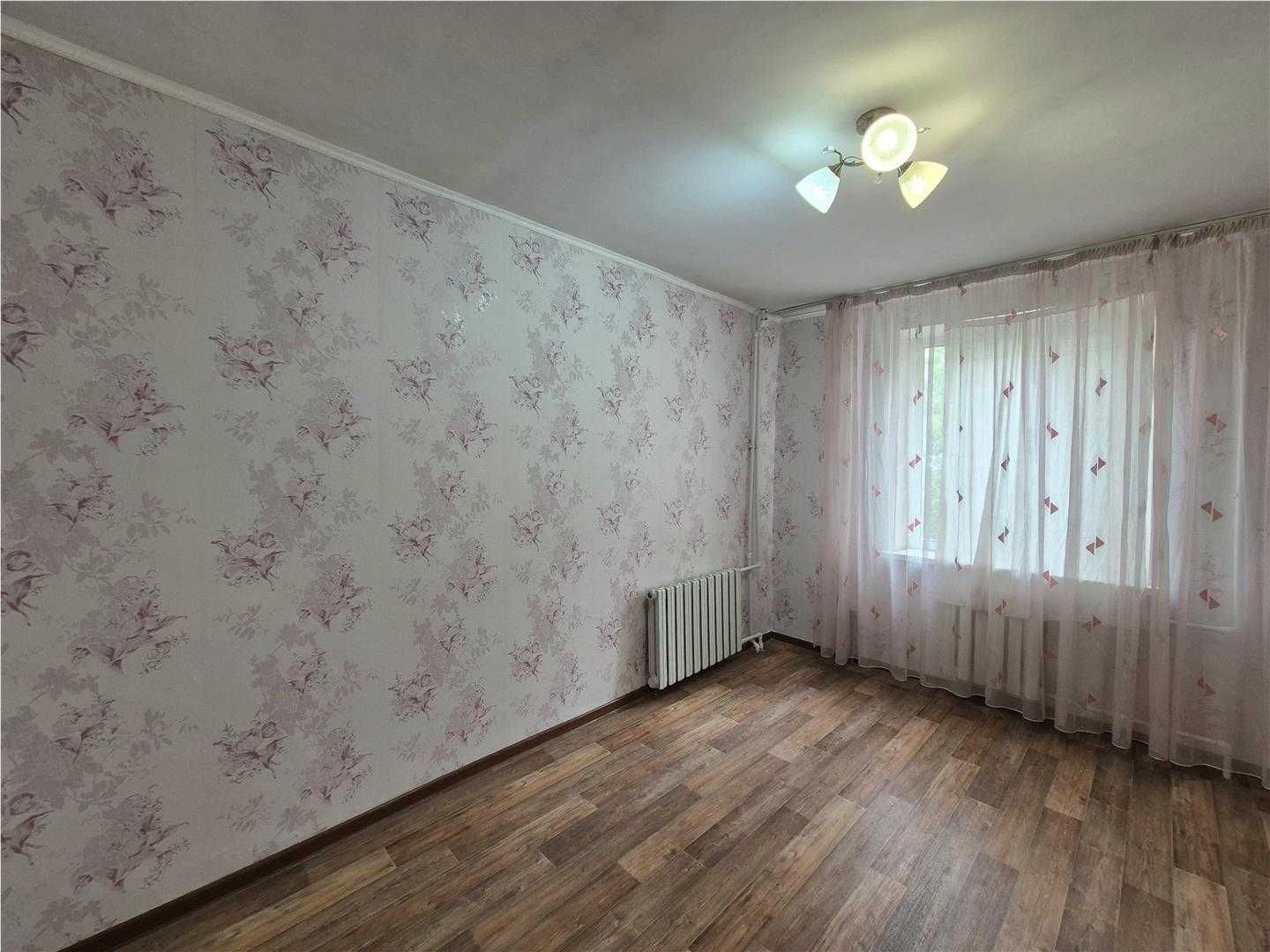 Продам 3-комн квартиру в отличном районе.
На 9 мкр на 2/9эт