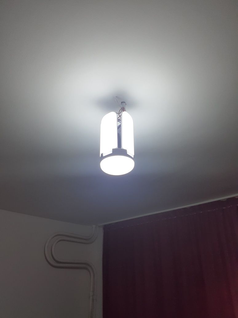 Lampa Led tip stea pliabila