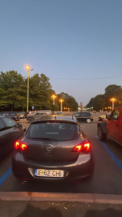 Opel Astra Cosmo 2.0 CDTi