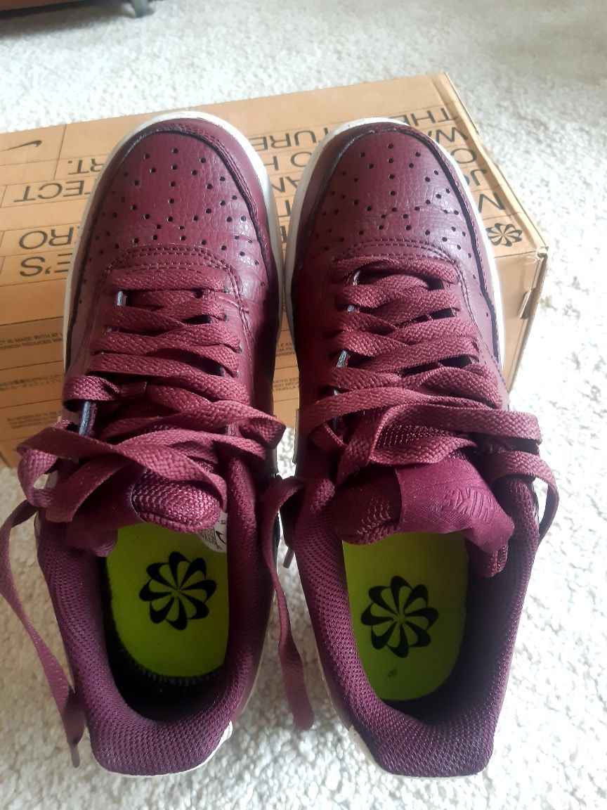 Nike Court Vision Low
