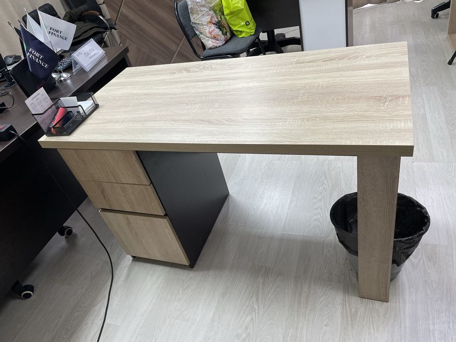 Продам стол для офиса