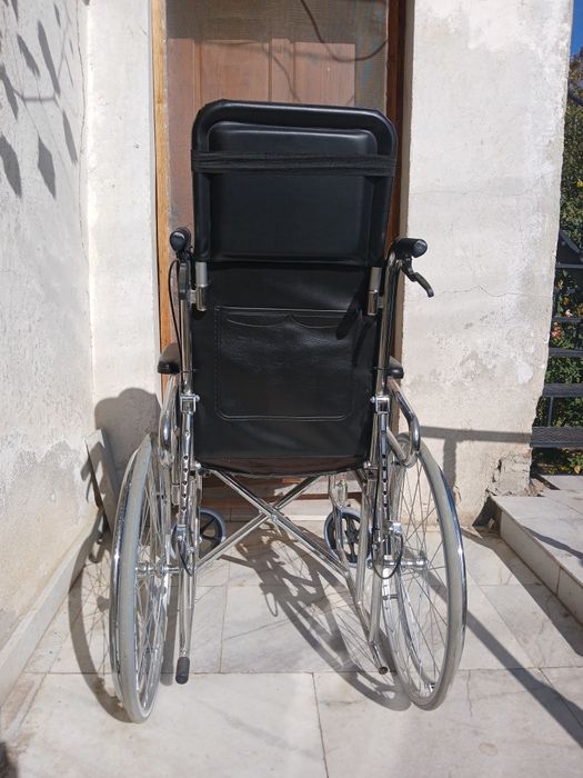 Специализирана инвалидна количка