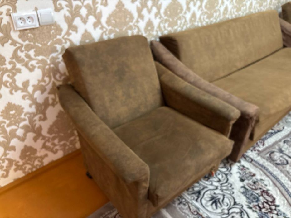 Мягкая мебель диван и два кресла