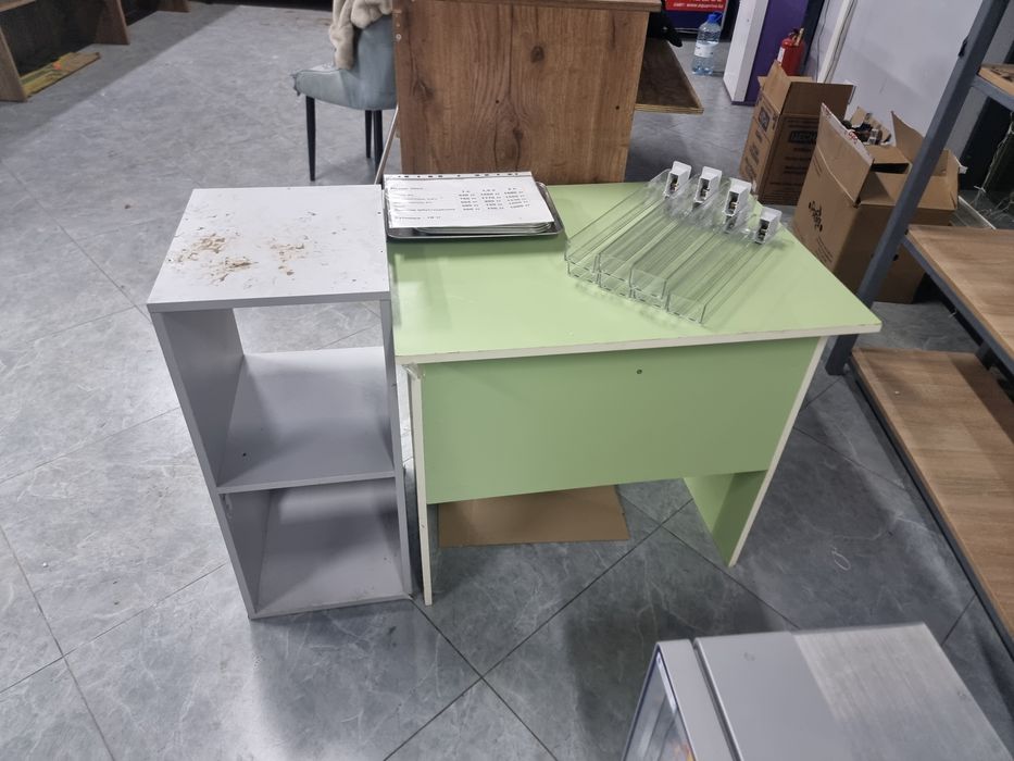 Продаю полку и тумбу