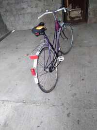 Vând      bicicleta