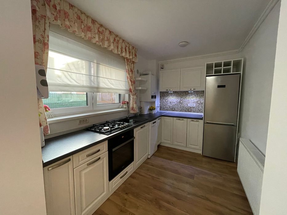 Casa insiruita in tractorul (aproape mall coresi )