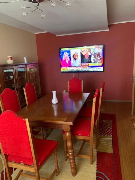 Inchiriez apartament central 4 camere