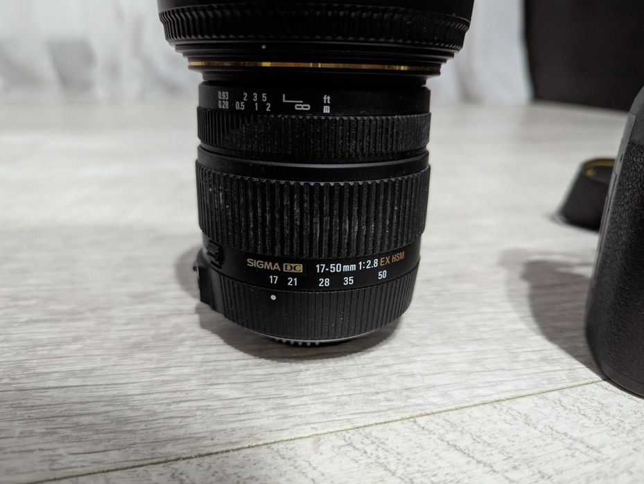 DSLR NIKON D800, D7000, Sigma 17-50 f2.8, Blitz-uri