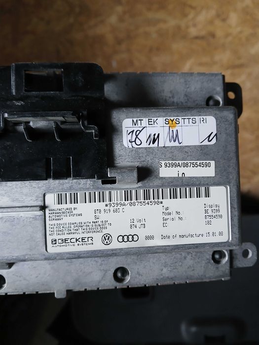 Vând display navigație audi a4 b8