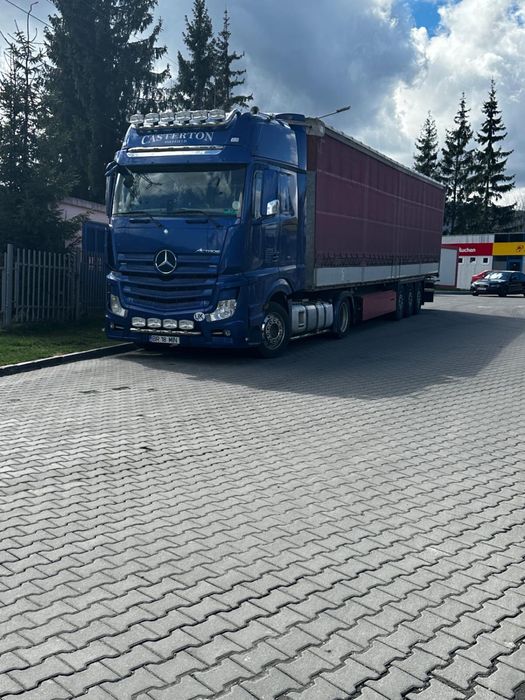 Schimtz 2014 cu doua liftante