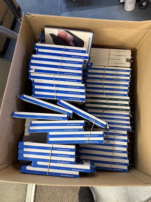 Huse si folii telefoane samsung iphone xiaomi