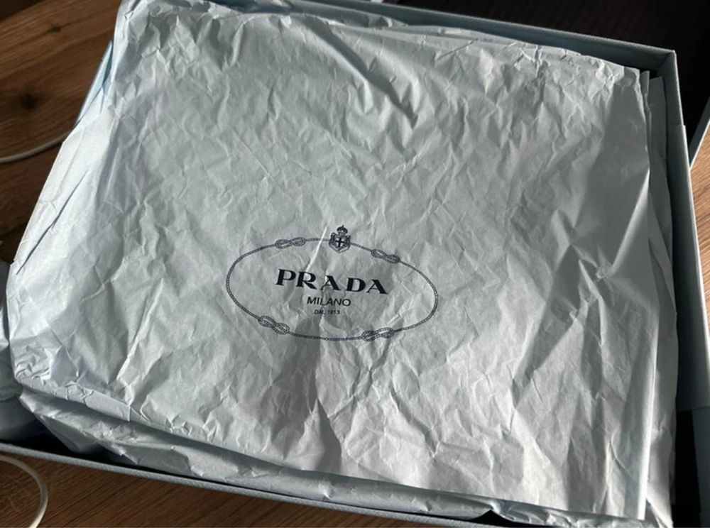 Vand Sandale Prada