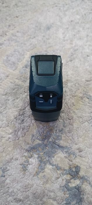 Лазерный уровень сотилади  BOSCH