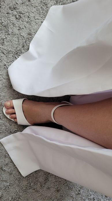 Rochie de mireasă tip sirenă fără trenă