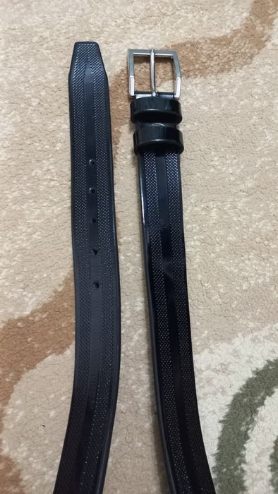 Продам мужской ремен кожанный.