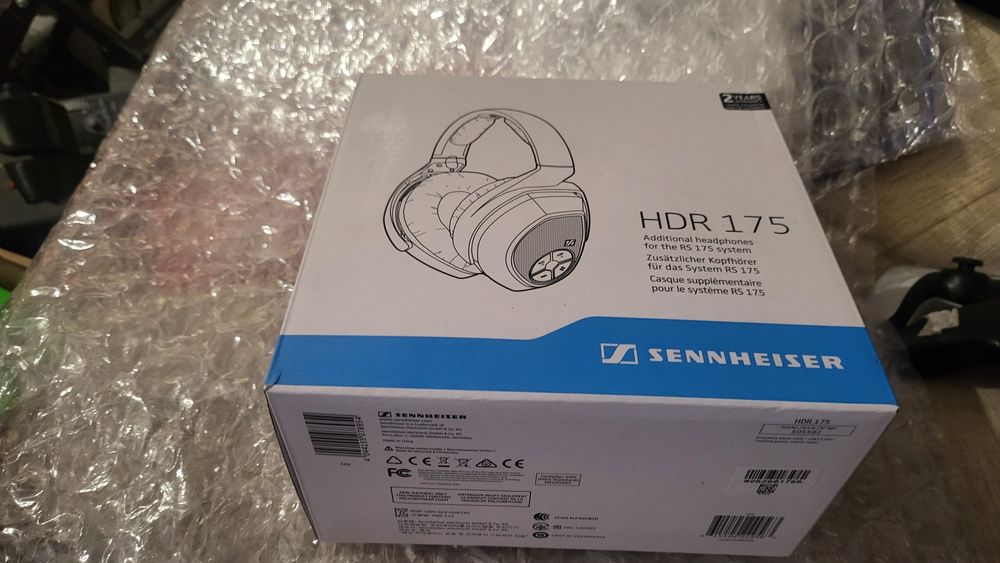 Нови Безжични слушалки Sennheiser - HDR 175