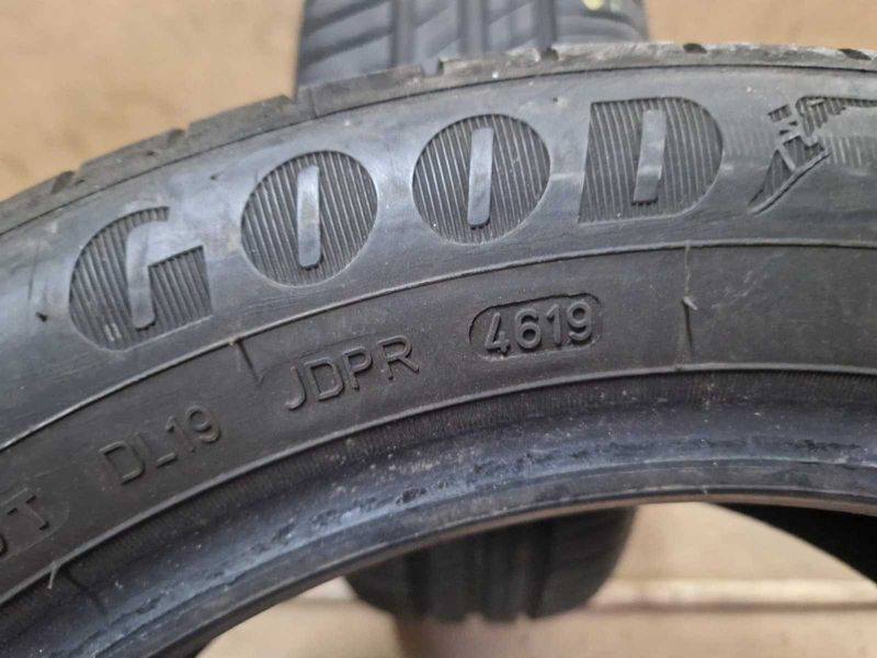 2 Goodyear R16 195/55
летни гуми
DOT4619