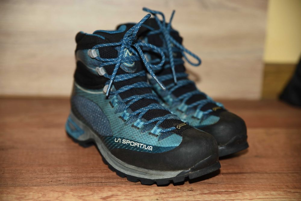 La Sportiva с Gore Tex мембрана и Vibram подметка, размер 38