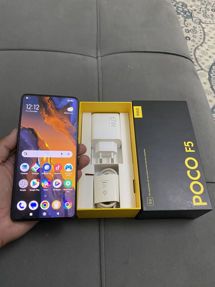 Poco F5.     5G.    12/256
