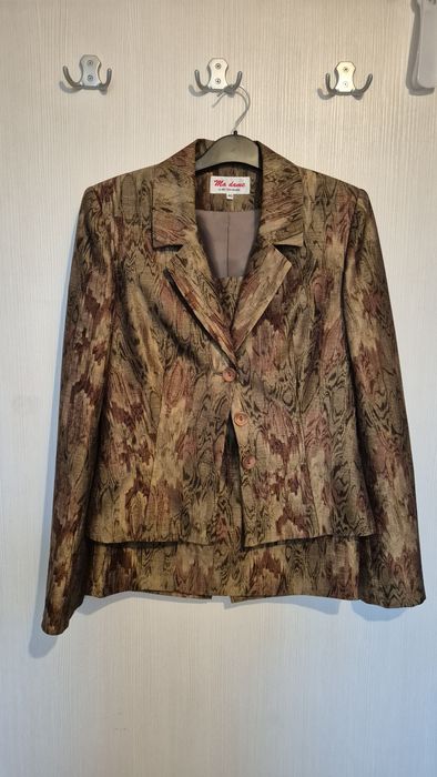 Costum damă cu fustă Ma Dame