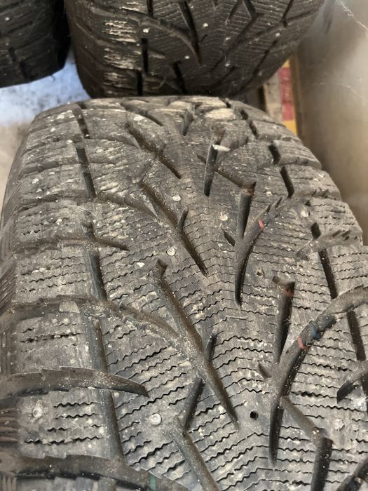Продам резину TOYO 285*60r18