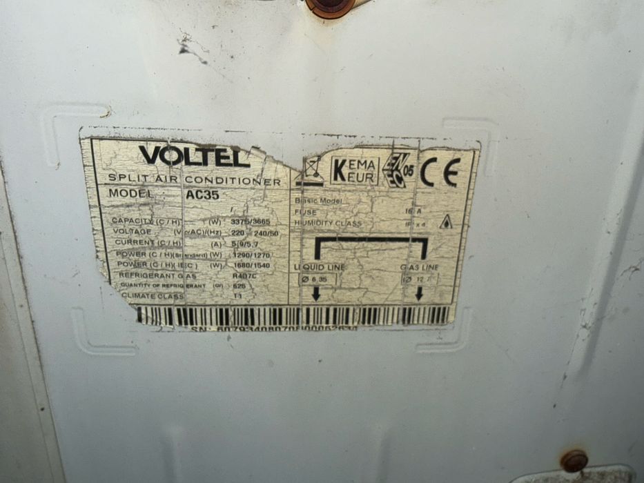 Климатик с вътрешно и външно тяло VOLTEL